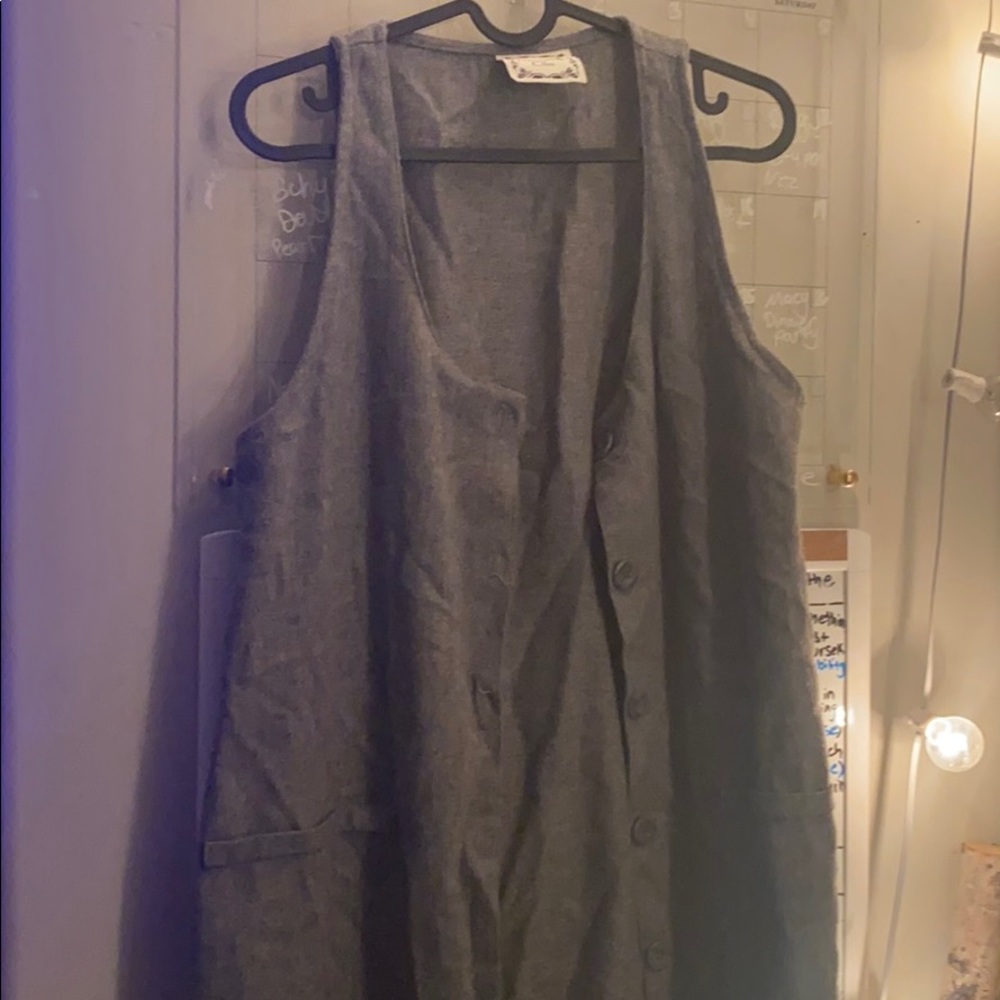 Long sleeveless cardigan